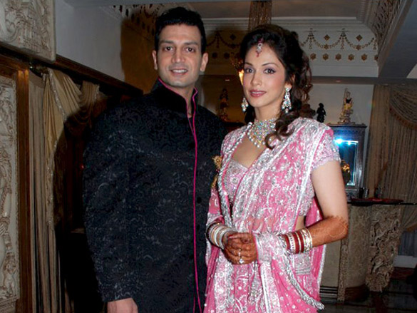 isha koppikar husband